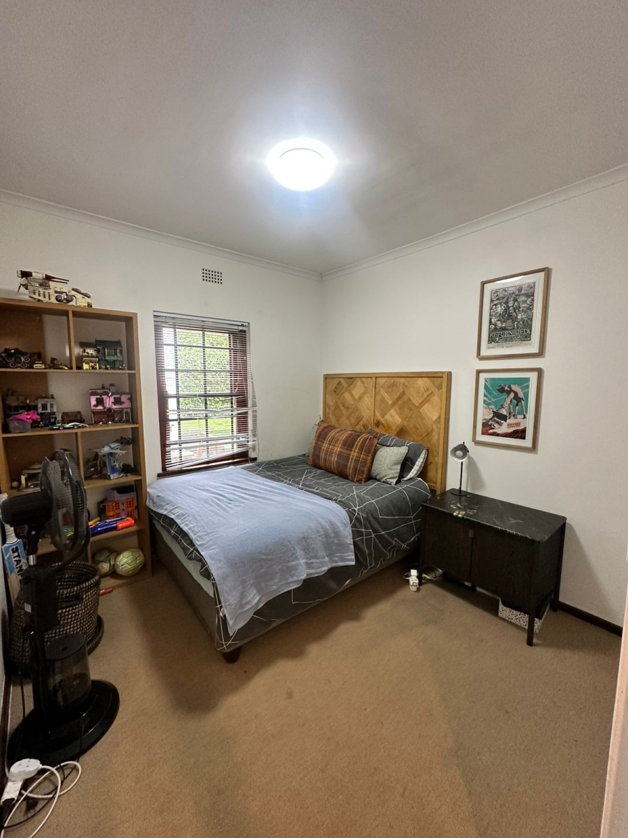To Let 3 Bedroom Property for Rent in Wynberg Upper Western Cape